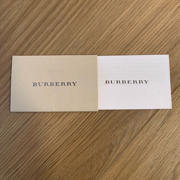 Burberry Purse - Picture 5 of 7